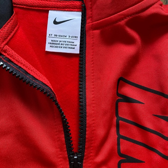 Nike 4T red/black tracksuit - Picture 2 of 2